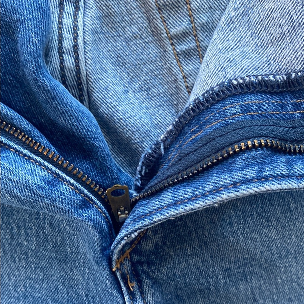Abercrombie & Fitch 90s Straight Ultra High Rise Jeans - Picture 14 of 16